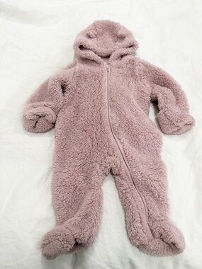 GAP Plush Hooded Footed One-Piece - Dusty Pink